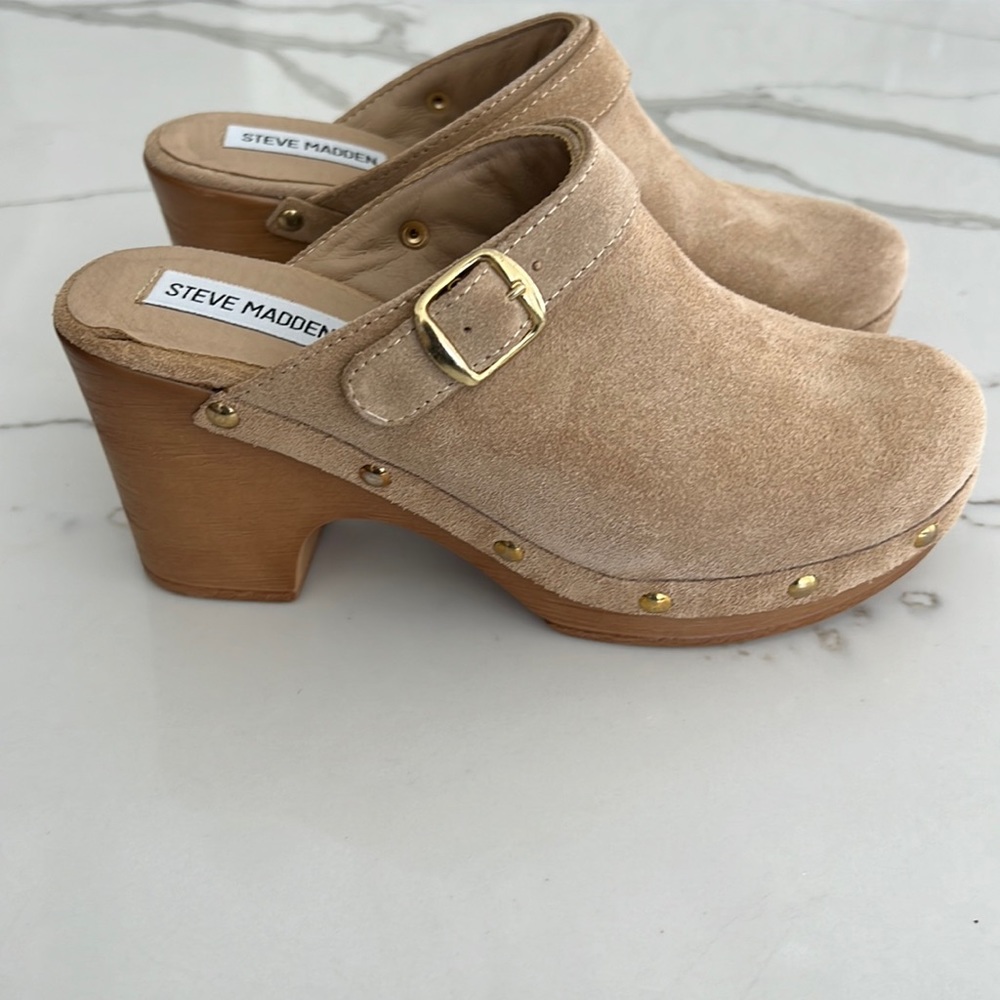 NWT Steve Madden Suede